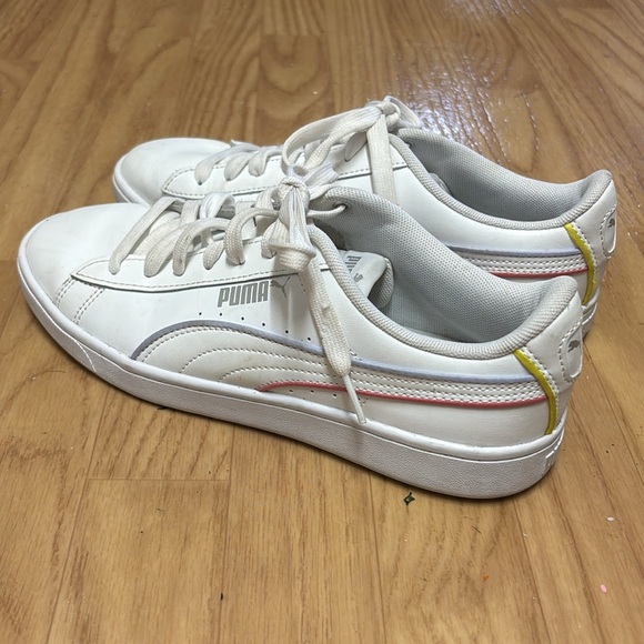 Puma Vikky v2 Sneaker Women 8.5 US 39 EUR 6 UK White Leather Classic Basketball - Picture 2 of 16